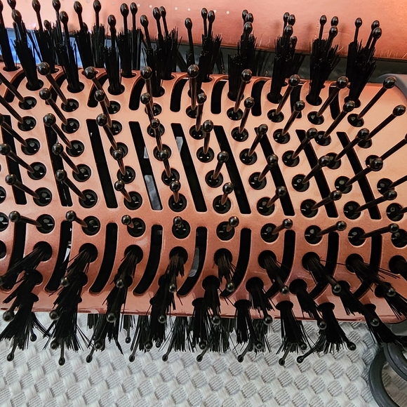 NEW Hairitage Volumizing Hair Drying Brush.. Large Barrel - Picture 5 of 5